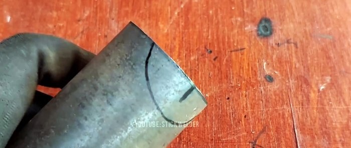 How to perfectly cut a pipe at right angles