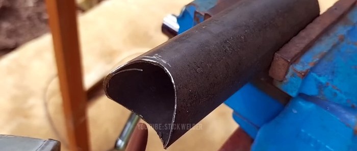 How to perfectly cut a pipe at right angles