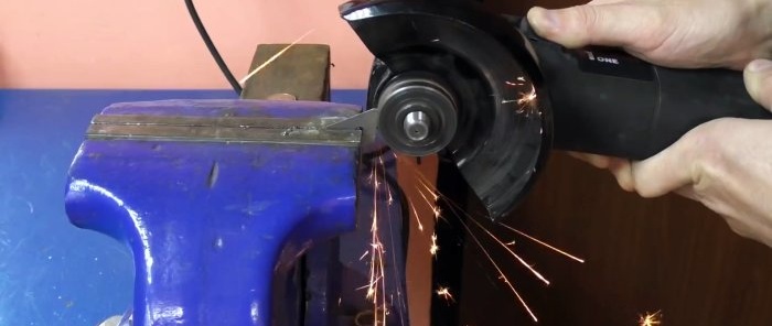 How to unscrew a jammed nut on an angle grinder and 1 trick to avoid it