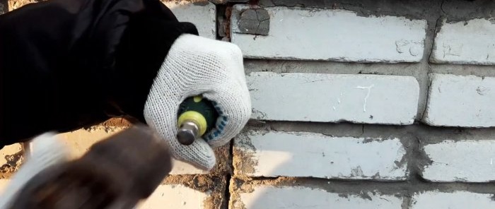 How to repair a crack in brickwork