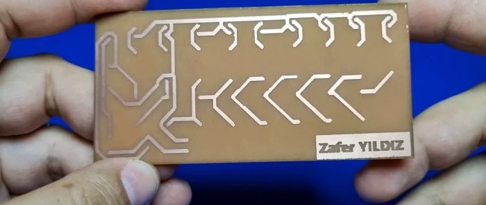 Ultra-simple level indicator without transistors and microcircuits