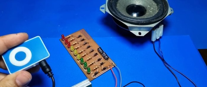 Ultra-simple level indicator without transistors and microcircuits