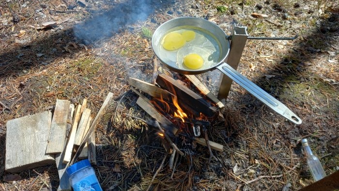 How to make a holder for a camping frying pan and pot