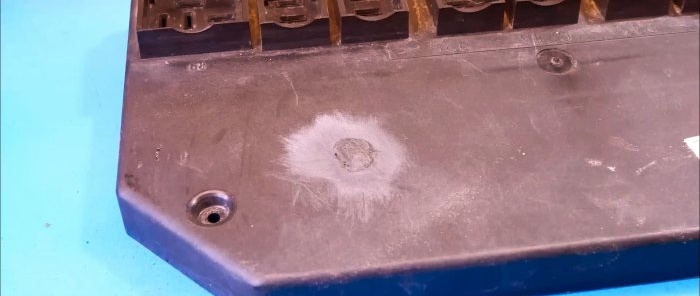 How to easily repair cracks and holes in plastic parts