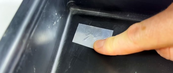 An original way to fix broken plastic