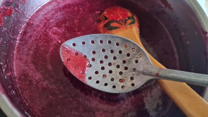 Raspberry jam without thickeners