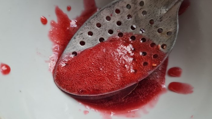 Raspberry jam without thickeners