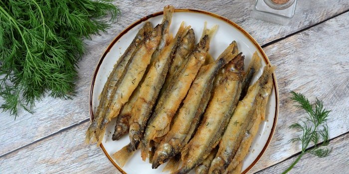 Crispy capelin breaded with corn flour