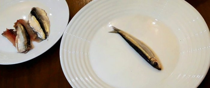 Quickly cut sprat without touching it with your hands