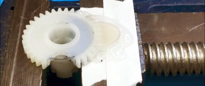 How to reliably repair broken plastic gear teeth