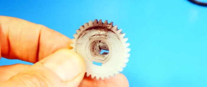 How to reliably repair broken plastic gear teeth