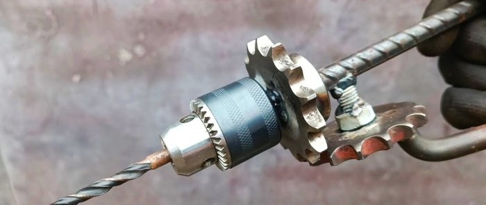 How to make a mini hand drill from a pair of gears