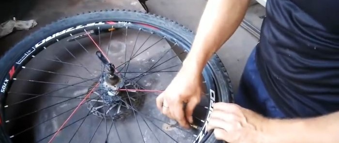 Lifehack on how to protect bicycle wheels from punctures