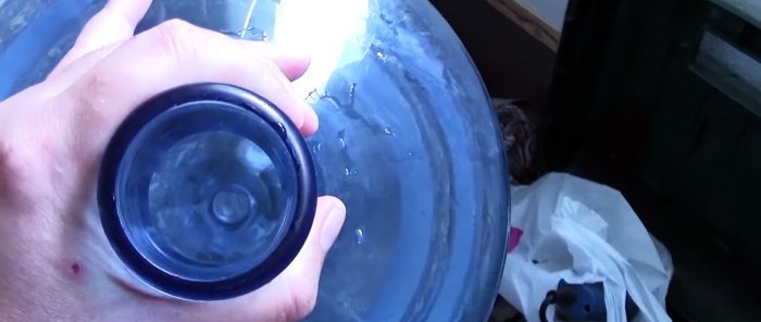 How to easily wash a 20 liter bottle of dirt and greenery