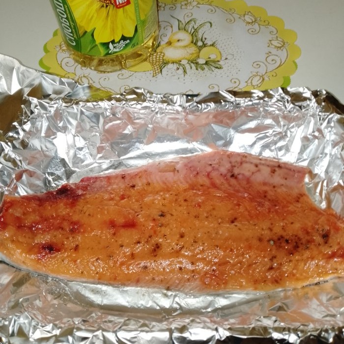 How to prepare two dishes from pink salmon from one fish