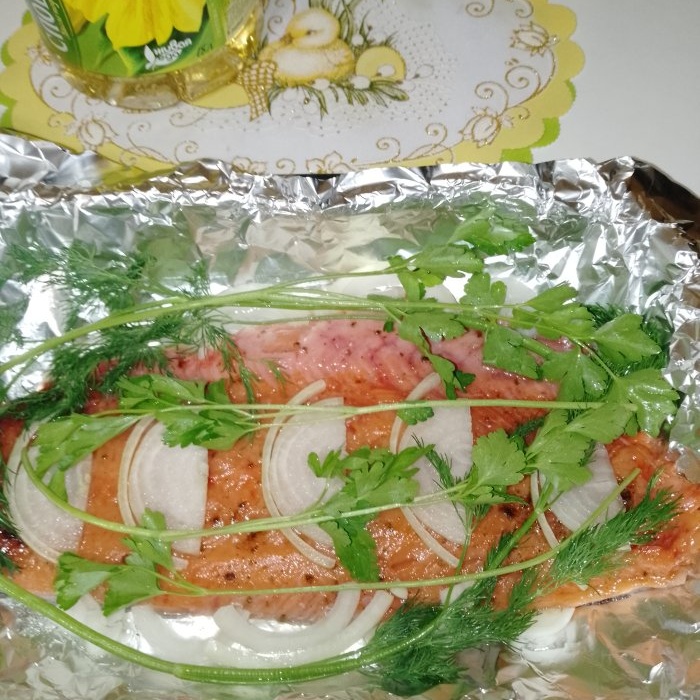 How to prepare two dishes from pink salmon from one fish