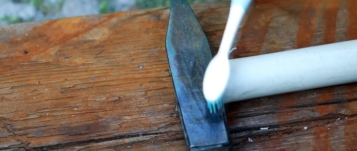 How to make a plastic hammer handle