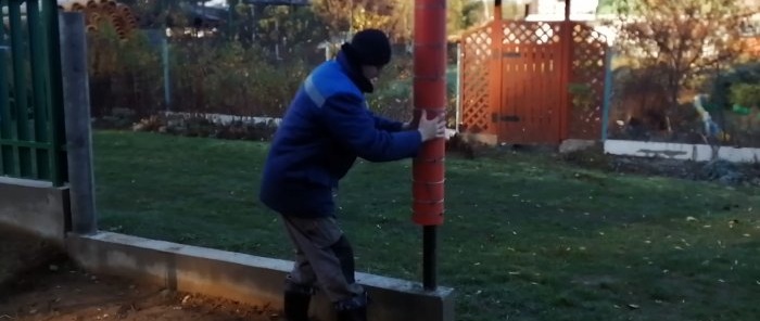 Round concrete fence posts Quickly simple and beautiful